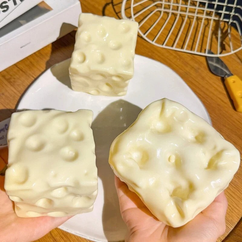 Taba Squishy Cheese Cube Stres - Novelty Gifts recensie en prijs